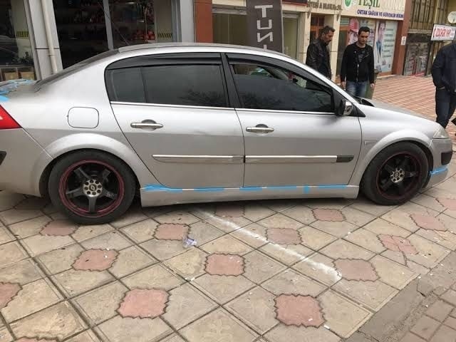 Renault Megan 2 Marşpiyel Takimi STR-304