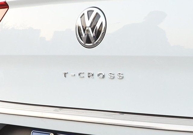 Vw T-cross Krom Bagaj Yazısı
