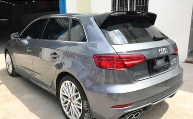 Audi A3 Hb 2014-2019 Uyumlu Ithal Piano Black Oettinger Spoiler