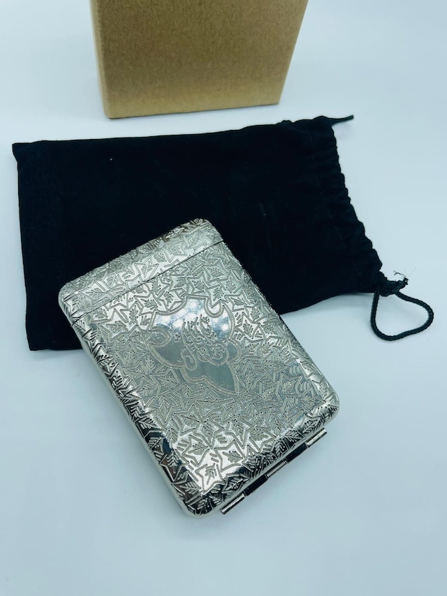 İşlemeli Metal Tabaka Silver Retro Tasarım Lüks Kalite 18'lı Kılıf
