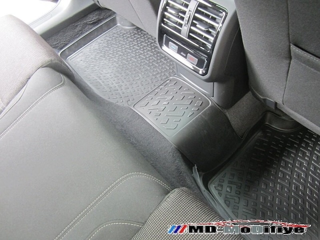 Volkswagen Passat B8 Paspas. B8 Havuzlu Ithal 3D Paspas 2015-