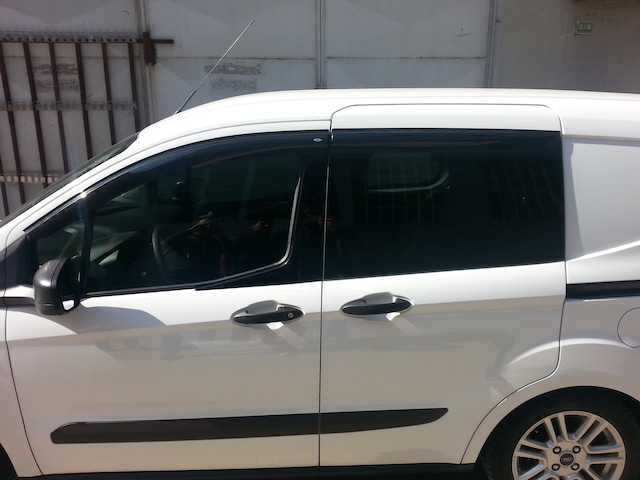 Ford Transit Tourneo Courier 4Lü Mugen Cam Rüzgarlığı