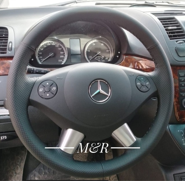 Mercedes Viano Araca Özel Kaplama Deri Direksiyon Kılıfı