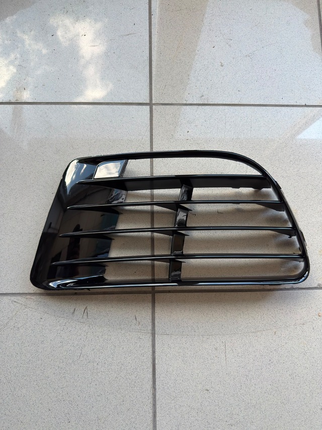Volkswagen Golf 6 R20 Tampon Uyumlu Sol Sis Çerçevesi Şöför Tarafı Sıfır Parlak Siyah