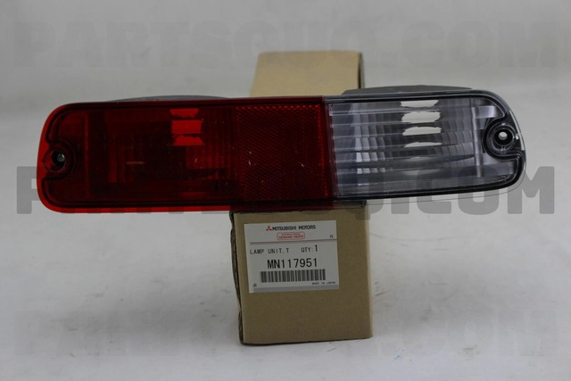 Mitsubishi Pajero 2003-2006 Stop Lambası Sol Alt : Arka Tampon V7 Oem No: Mn117951