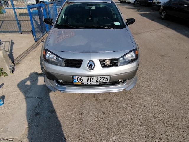 MEGANE 2 ÖN TAMPON EKİ MAKYAJSIZ KASA (FAZ 1)