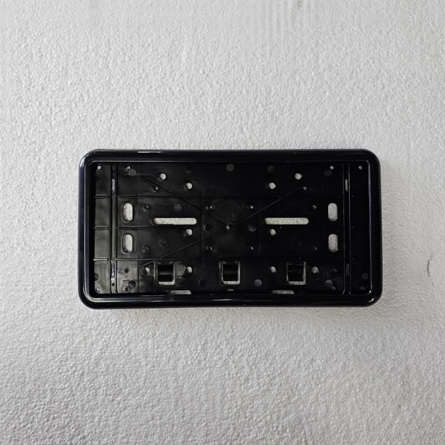 Kare Plakalık Otomobil Uyumlu Parlak Siyah Plastik 32x17cm