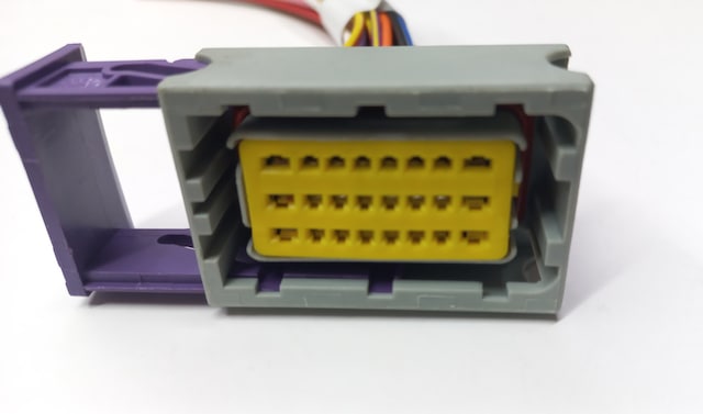 Soket 24 Kablolu Ecu 24k001