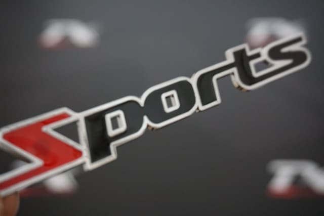Bmw Sports Logo Krom Metal 3M Çamurluk Yanı Logo