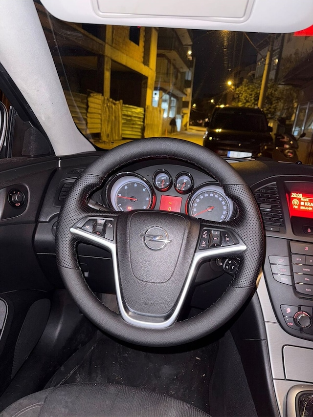 Astra J Makyajlı Kasa Kaplama Deri Direksiyon Kılıfı Siyah