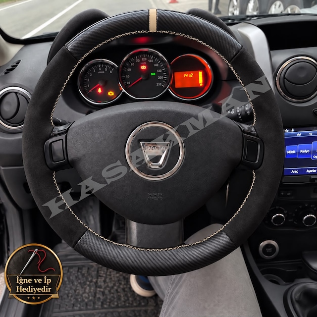 Dacia Stepway Dikme Direksiyon Kılıfı Alcantara Süet Mat Karbon Bej Yüzük Ve Dikiş 2012-2016