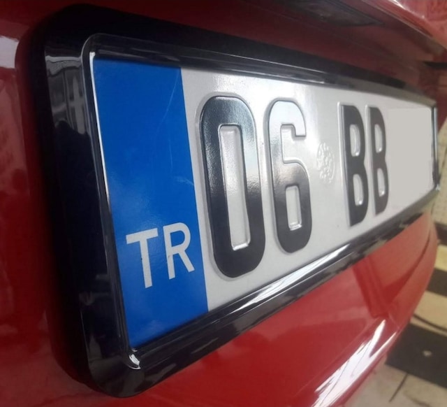 Siyah Parlak Plakalık Çerçevesi 2Ad. 384618959