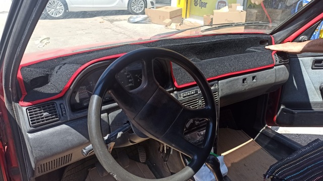 1983-1997 Modellerine Uygun Fiat Uno Torpido Koruma Halısı Siyah Kenar Renk Siyah