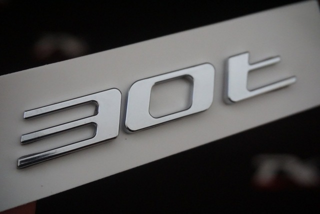 Jaguar 30T Xe Xf F-Pace Bagaj Yazı Logo