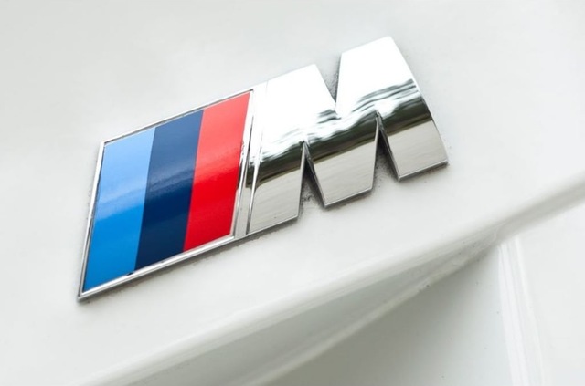 Bmw M Yazı 51142250811-51147250850