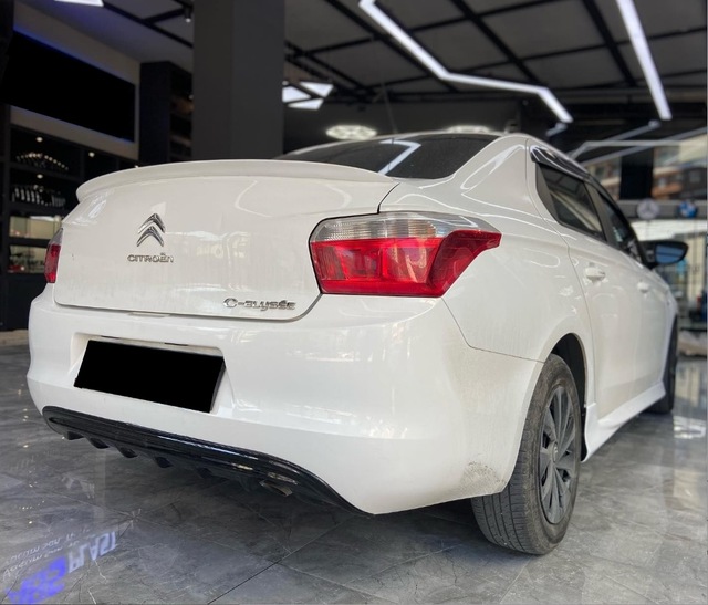 Citreon C-elysee Arka Difüzör Celysee Arka Tampon Eki Parlak Siya