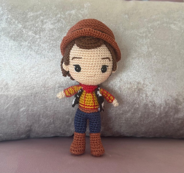 Toy Story Woody Amigurumi Oyuncak 18 Cm 001