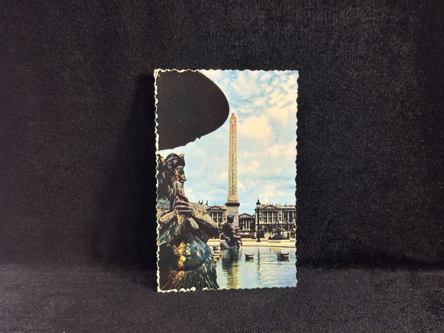 1953 Yılında Postadan Geçmiş Fransa Kartpostal Çeşmeler Ve Dikilitaş İle Place De La Concorde'un Teşhir Ürün