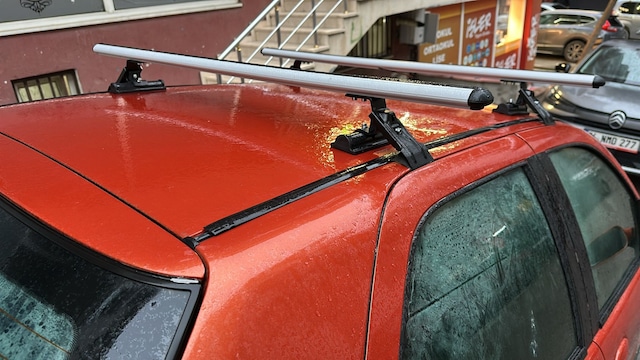 Fiat Albea Ara Atkı Oluksuz Tip Port Bagaj Tavan Çıtası Ara Atkı Kapıdan Sıkıştırmalı