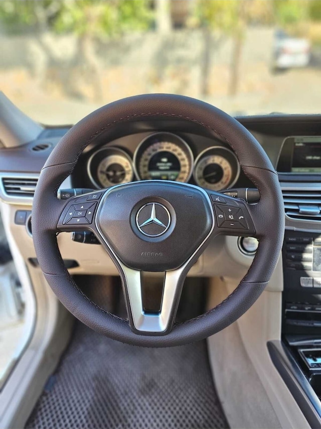 Mercedes E250 Deri Direksiyon Kaplaması Siyah