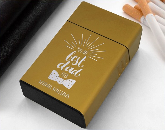 Bk Gift Kişiye Özel İsimli Babalar Günü Tasarımlı Sarı Metal Sigara Tabakası