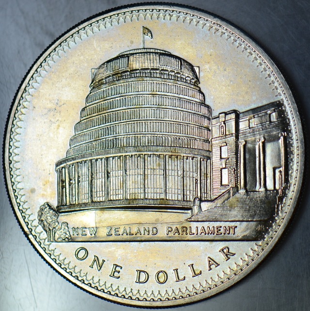 Yeni Zelanda 1 Dolar 1978 Hatıra-kraliçe Iı. Elizabeth Taç Giymesinin 25. Yılı 38,6 Mm 28,3 Gr. Çil -