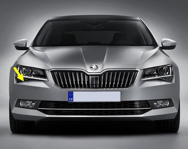 Skoda Superb 3 2015-19 Ön Tampon Sağ Far Yıkama Kapağı 3V0955110