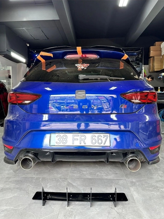 Seat Leon Aero Tampon Arka Tampon Splitteri Arka Difüzör Cnc Flap Seti Parlak Siyah Boyalı Model 2