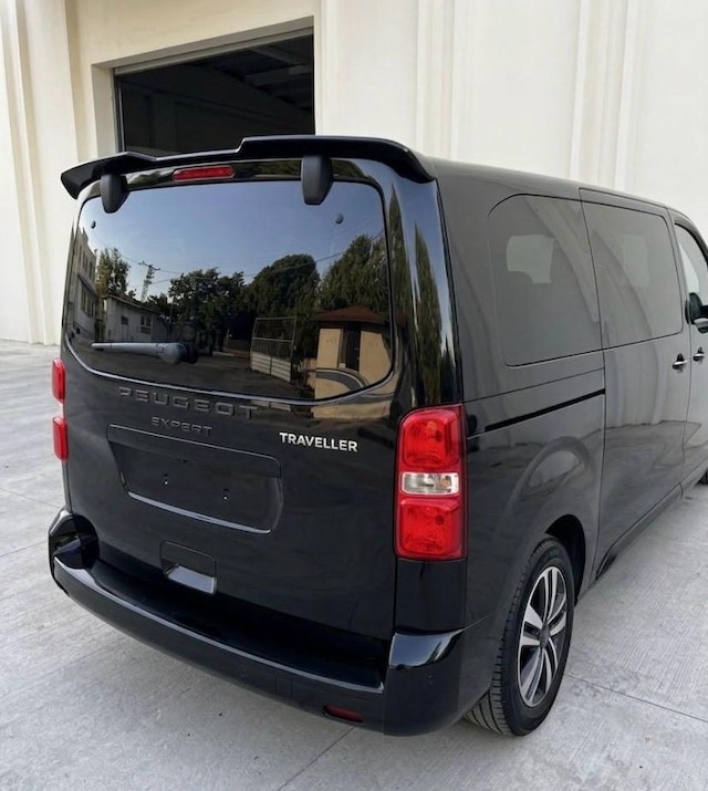 Citroen Jumpy 2018-2026 Bagaj Üstü Spoyler Rüzgarlık Boyasız Plastik