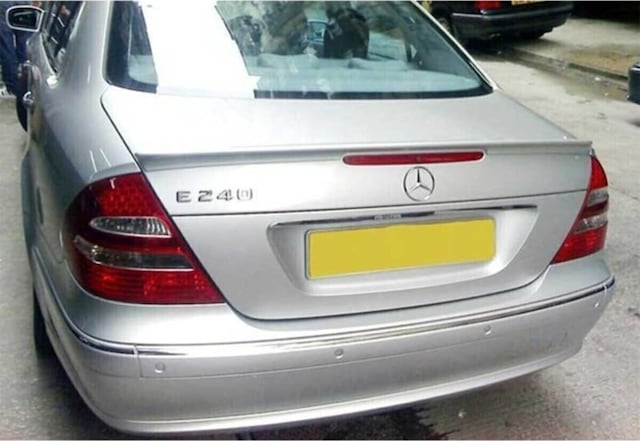 Mercedes W211 E Seri Bagaj Üstü Spoiler Pianoblack Taiwan Malı W2