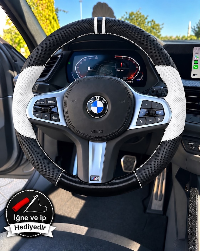 Bmw F30 Dikme Direksiyon Kılıfı Delikli Deri Parlak Siyah Beyaz Detay Çift Yüzük Ve Dikiş 2012-2019