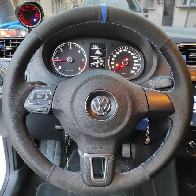 Volkswagen Polo Araca Özel Direksiyon Kılıfı Tüylü Alcantra Nokt