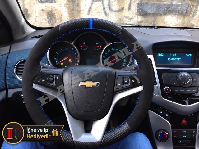 Chevrolet Trax Dikme Direksiyon Kılıfı Alcantara Süet Mat Karbon Mavi Yüzük Ve Dikiş 2013-2016