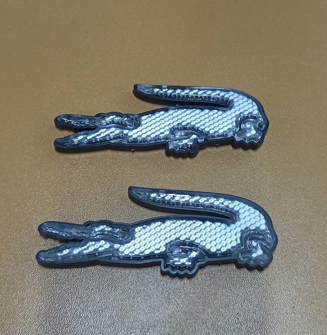 Timsah Şekilli Beyaz Renk Reflektör Yapışkanlı 2 Adet Plastik