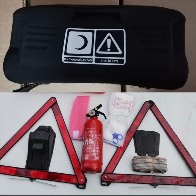 Trafik Setilüx Metal Ayaklı Reflektörlü ve Yangın Tüplü