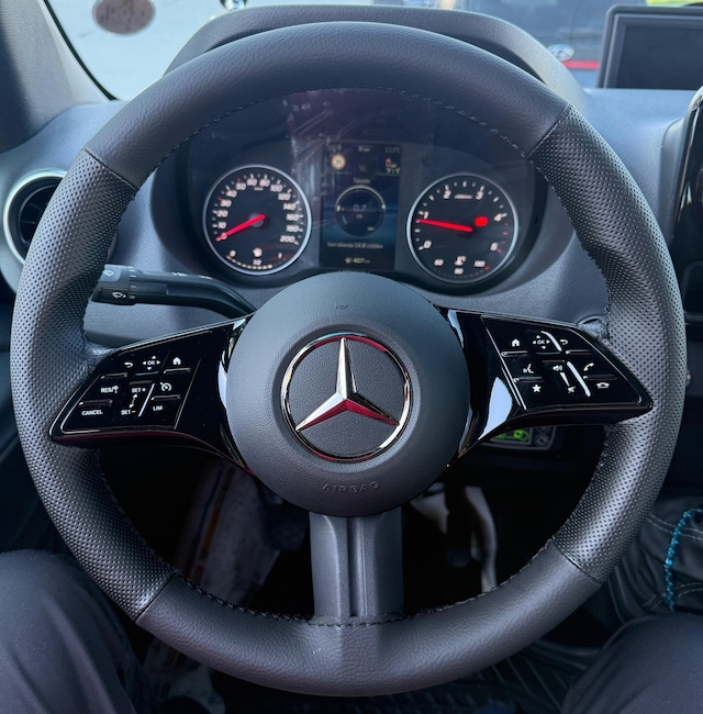 Dikişli Direksiyon Kılıfı Siyah / Nokta Deri Siyah Dikişli Mercedes Sprinter Yeniler Renkli