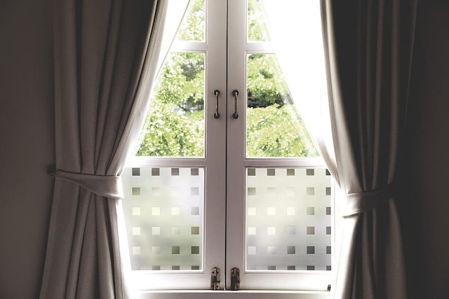 Technosmart 45x150 Cm Modern Kare Desenli Statik Cam Kaplama Folyo Mutfak Ofis Banyo Pencere