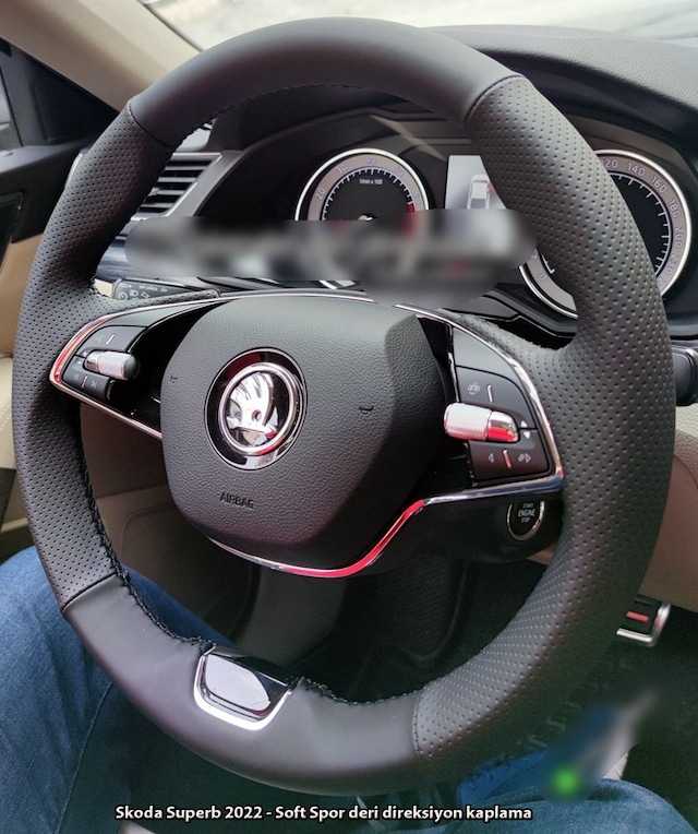 Skoda Superb 2020-2024 Araca Özel Dikmeli Direksiyon Kılıfı Arac
