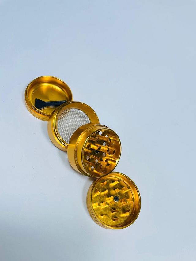 Çelik TutunÖğütücü 4Kademeli Paslanmaz Grinder GoldRenk//40mm