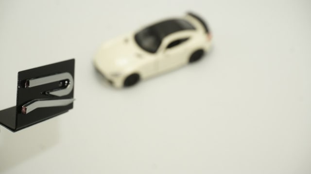 Volkswagen R Yeni Nesil Ön Panjur 3M 3D Krom Abs Logo Arma
