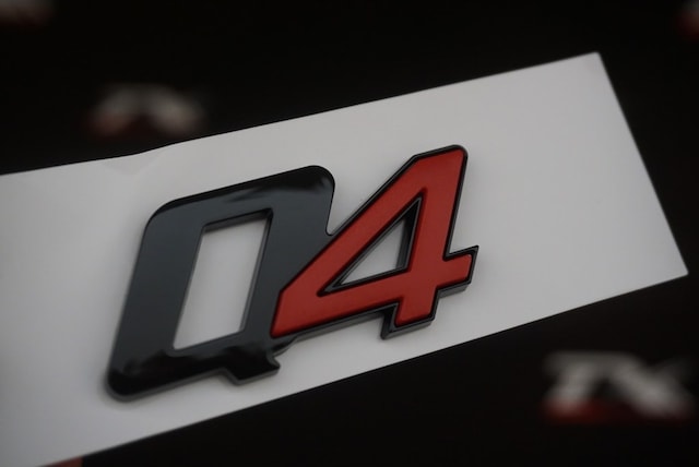 Maserati Quattroporte Ghibli Q4 Krom Bagaj Logo (549721755)