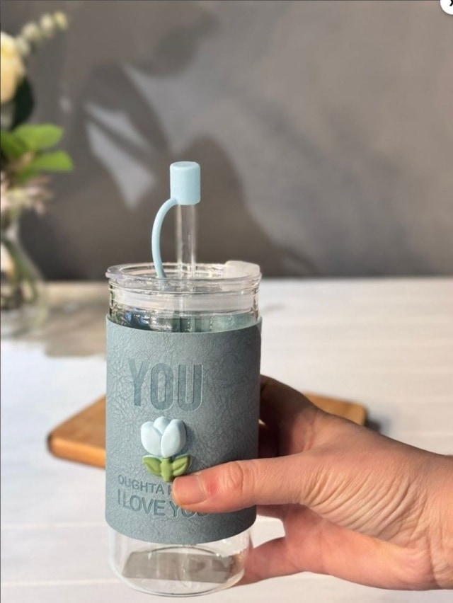 Minnoş 350ml Cam Pipetli Bardak Kapaklı Süet Kılıflı Soğuk Kahve Smoothie Sunum Bardağı D