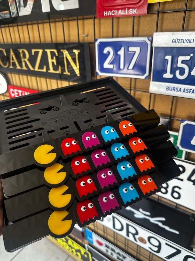 Pacman Plakalık, Pac Man Plakalık, Motor Plakalık