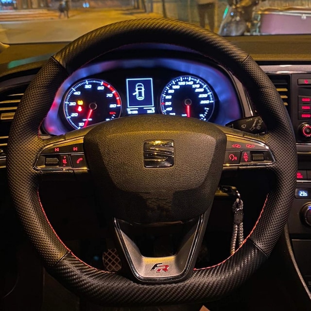 Seat İbiza Direksiyon Kılıfı Ünivarsal Kılıftır Tam Kılıf Değildi