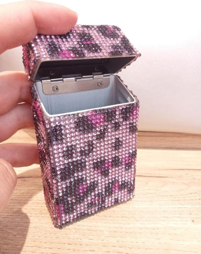 Nesgıft Pembe Leopar Swarovski Taşlı Slim (İnce) Uzun Sigara Kutusu