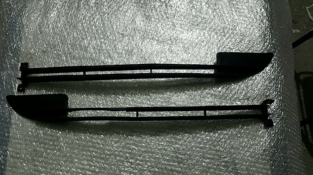 Mercedes W123 Ön Sağ Sol Açık Tampon Izgarası 1238880123