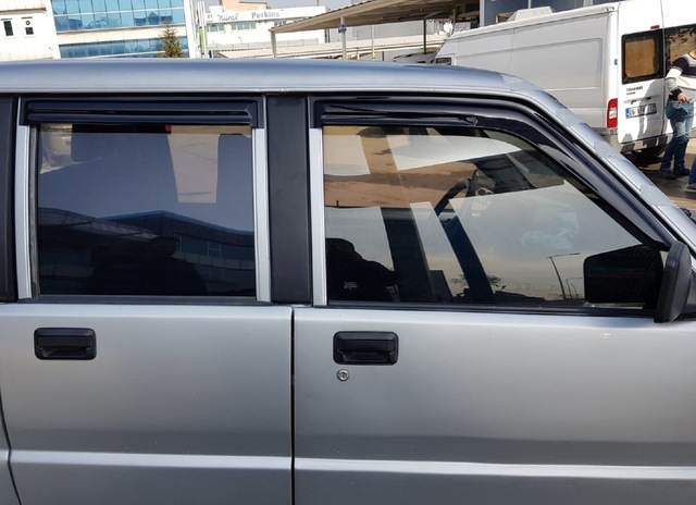 Mitsubishi L200 Mügen Cam Rüzgarlığı 1993-1999 Arası Direkli 4Lü N11.4169