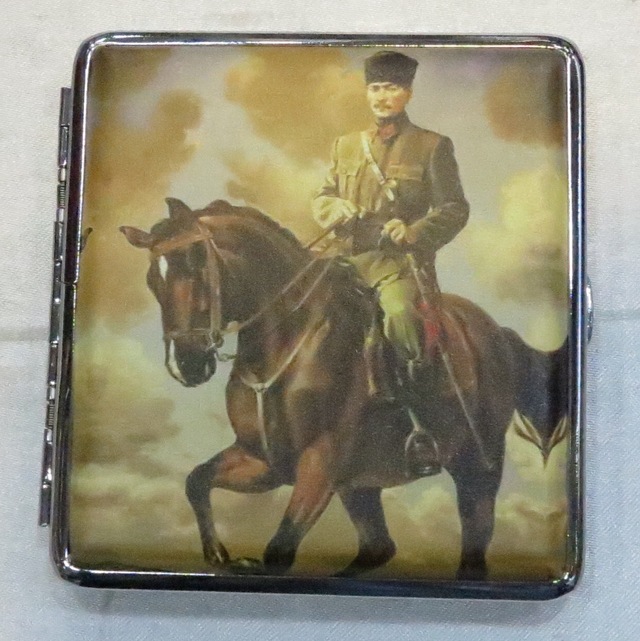 Sigara Tabakası(Kısa Sigara)9.50cm/9.50cm boyutlarında-ATATÜRK