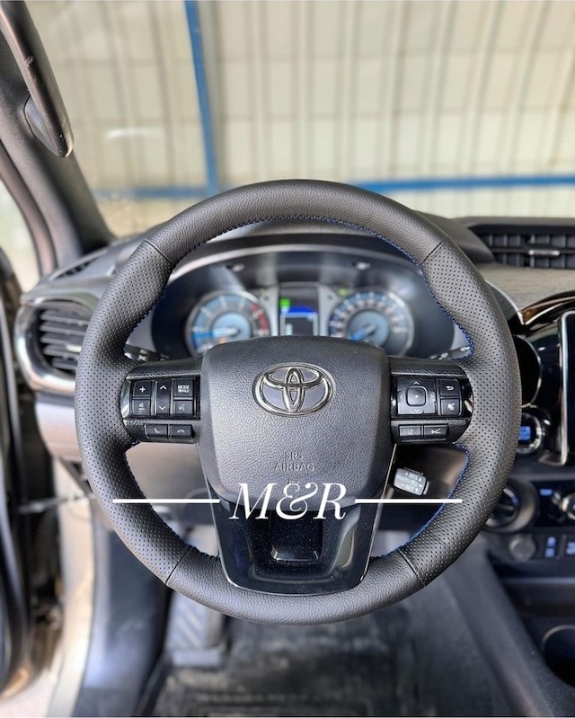 Toyota Hilux Kaplama Deri Direksiyon Kılıfı Siyah