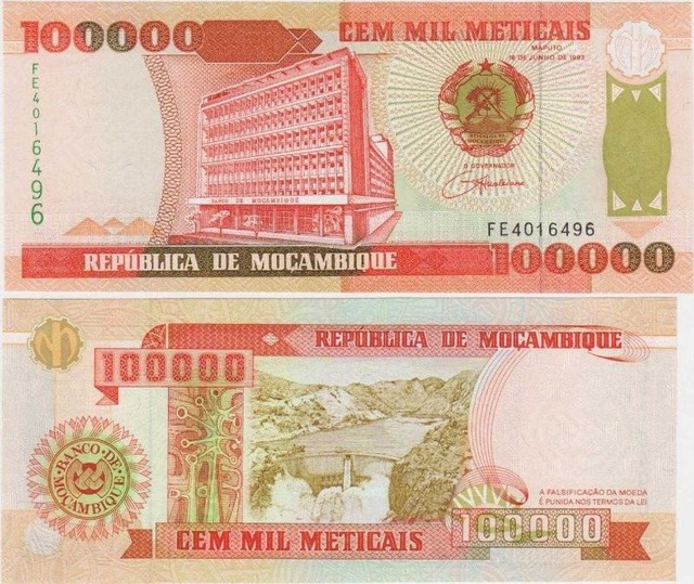Mozambik 100.000 Metıcaıs 1993. Çil.